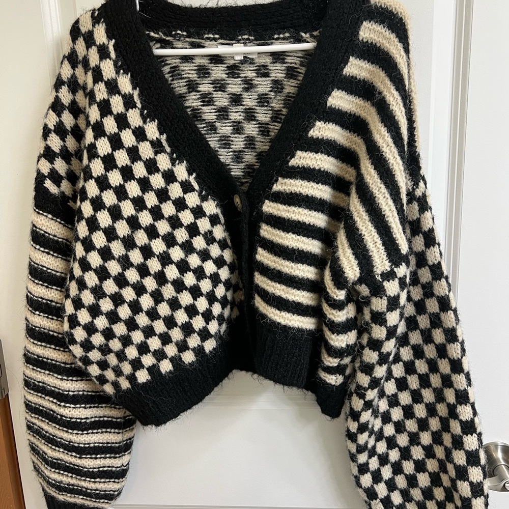 Vici black/white sweater